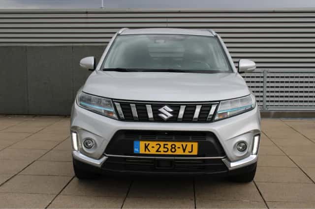Suzuki Vitara (2021) thumbnail 3