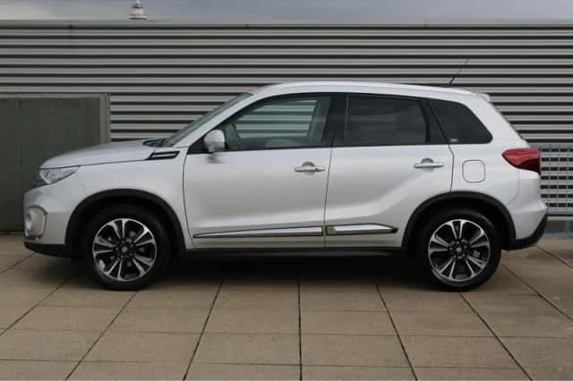 Suzuki Vitara (2021) thumbnail 5