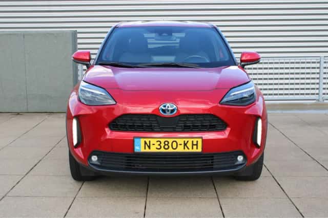 Toyota Yaris Cross (2021) thumbnail 2