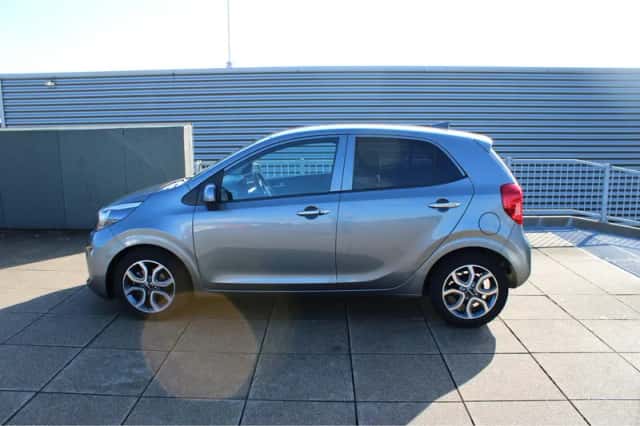 Kia Picanto (2023) thumbnail 4
