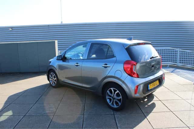 Kia Picanto (2023) thumbnail 5
