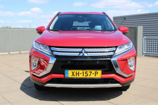 Mitsubishi Eclipse Cross (2019) thumbnail 3
