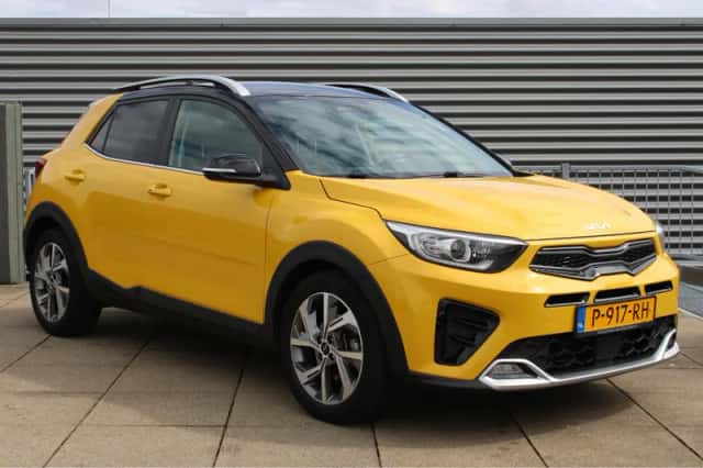 Kia Stonic (2022) thumbnail 2