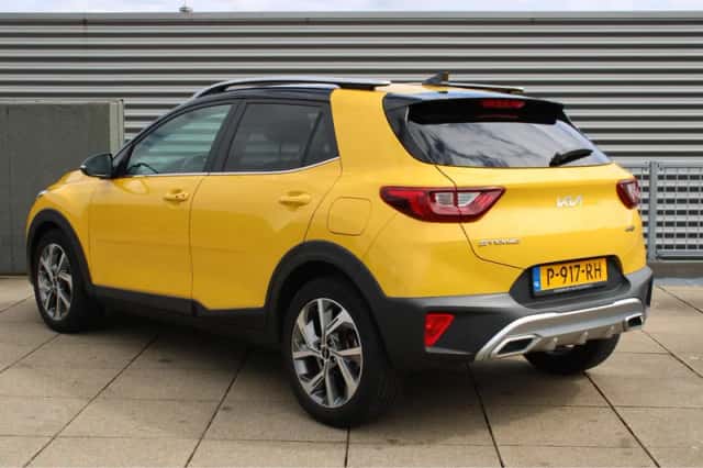 Kia Stonic (2022) thumbnail 5