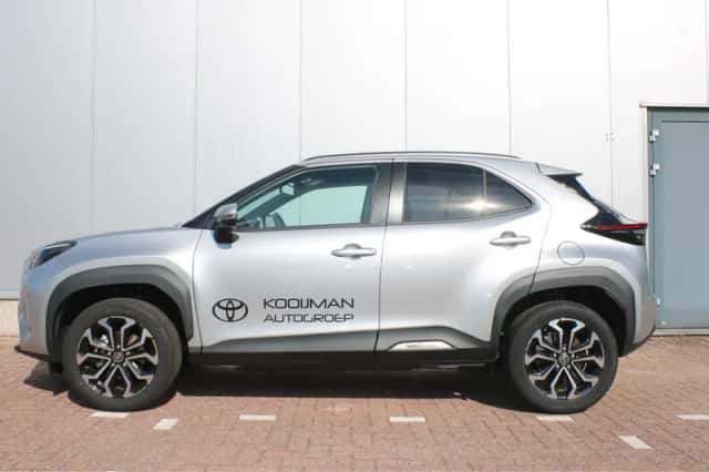 Toyota Yaris Cross (2025) thumbnail 3