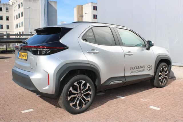 Toyota Yaris Cross (2025) thumbnail 4