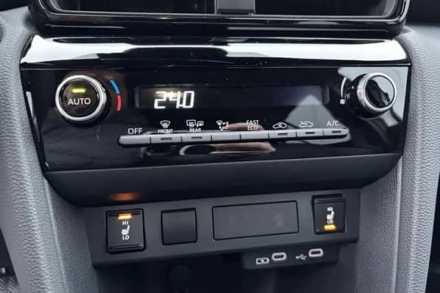 Toyota Yaris Cross (2025) thumbnail 35