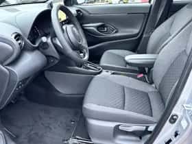 Toyota Yaris Cross (2025) thumbnail 6