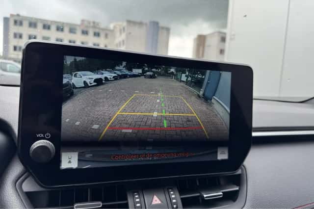 Toyota RAV4 (2023) thumbnail 13