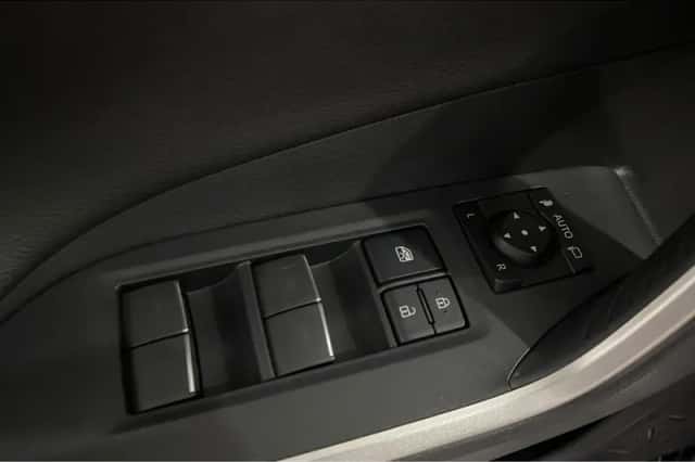 Toyota RAV4 (2023) thumbnail 26