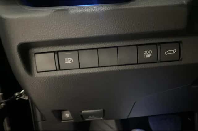 Toyota RAV4 (2023) thumbnail 27