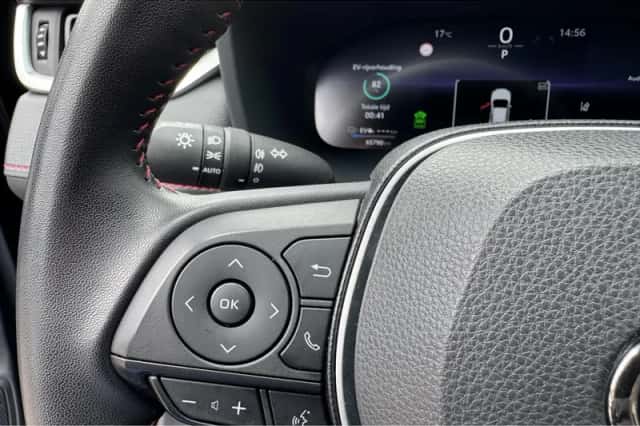 Toyota RAV4 (2023) thumbnail 10