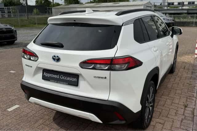 Toyota Corolla (2024) thumbnail 2