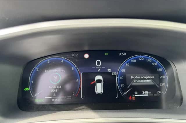 Toyota Corolla (2024) thumbnail 4