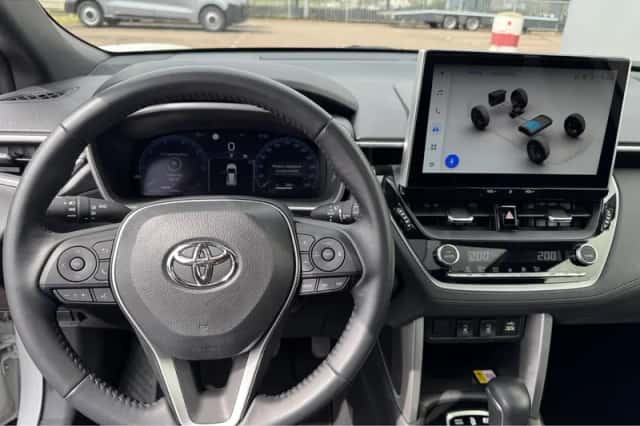 Toyota Corolla (2024) thumbnail 5