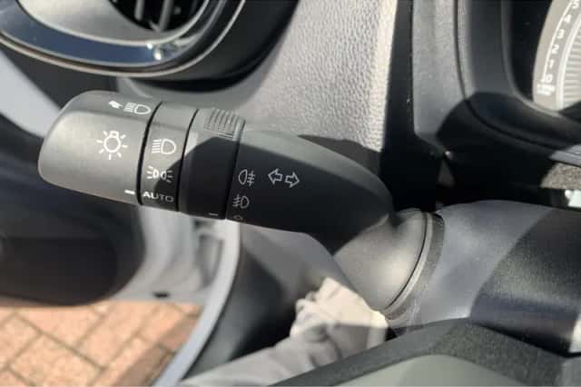 Toyota Aygo (2024) thumbnail 15