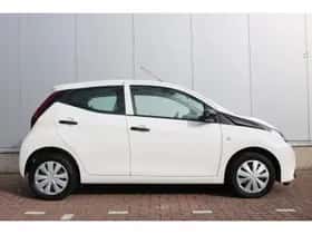 Toyota Aygo (2022) thumbnail 11