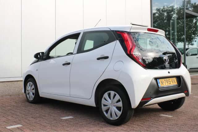Toyota Aygo (2022) thumbnail 12
