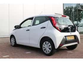Toyota Aygo (2022) thumbnail 12