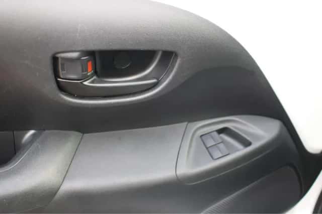 Toyota Aygo (2022) thumbnail 13