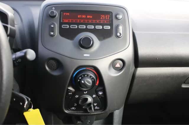 Toyota Aygo (2022) thumbnail 15