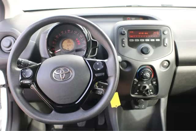 Toyota Aygo (2022) thumbnail 16