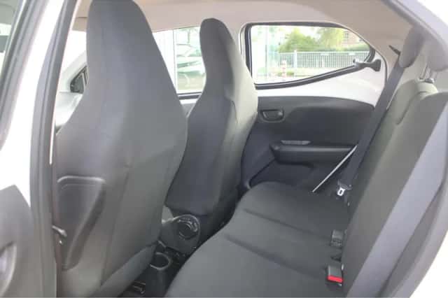 Toyota Aygo (2022) thumbnail 5
