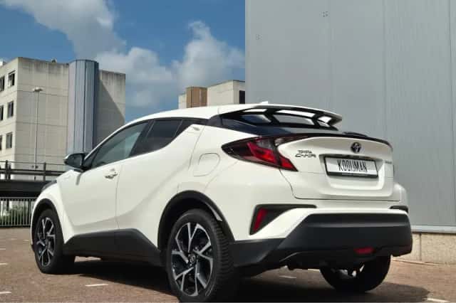 Toyota C-HR (2021) thumbnail 11