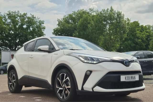 Toyota C-HR (2021) thumbnail 4