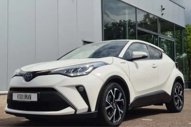 Toyota C-HR (2021) thumbnail 8