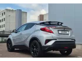 Toyota C-HR (2019) thumbnail 12
