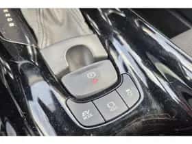 Toyota C-HR (2019) thumbnail 27