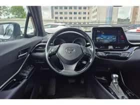 Toyota C-HR (2019) thumbnail 7