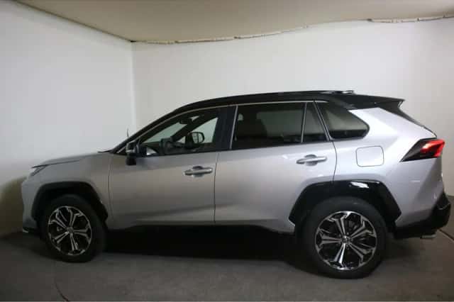 Toyota RAV4 (2025) thumbnail 11