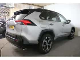 Toyota RAV4 (2025) thumbnail 12