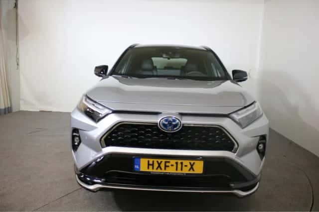 Toyota RAV4 (2025) thumbnail 18