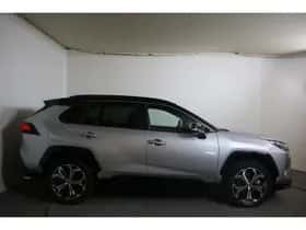 Toyota RAV4 (2025) thumbnail 3