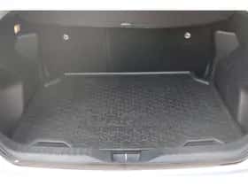 Toyota Yaris Cross (2024) thumbnail 8