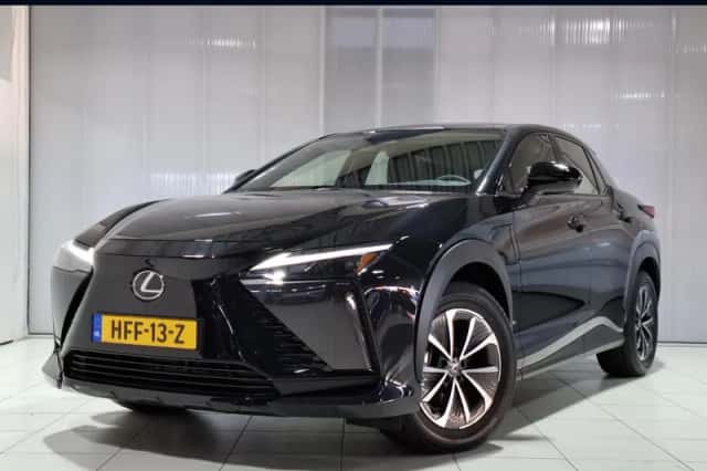 Lexus RZ (2025) thumbnail 1