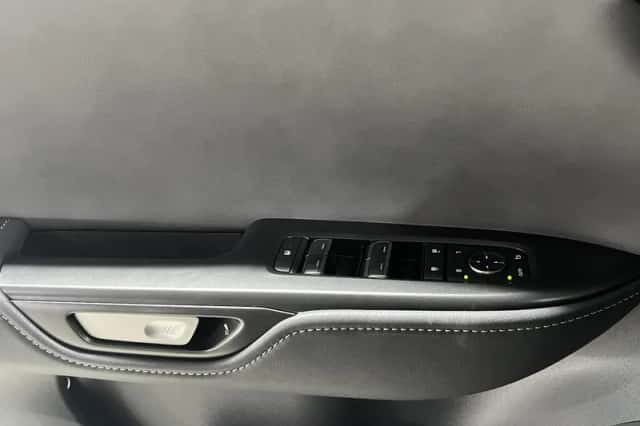 Lexus RZ (2025) thumbnail 26