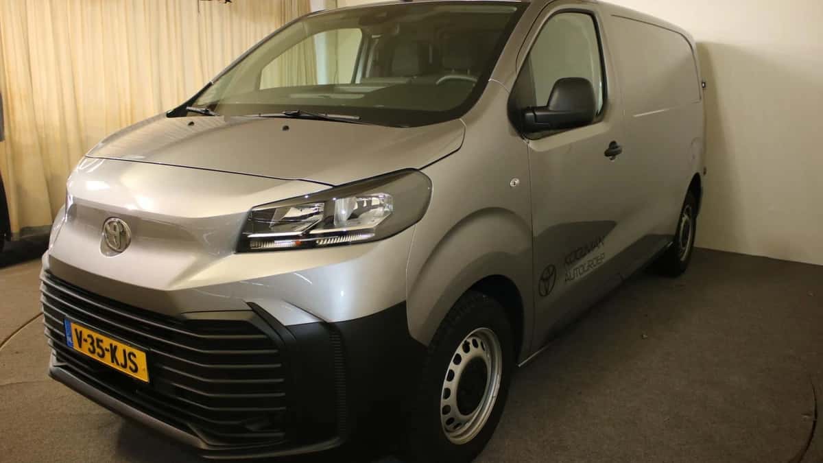 Toyota Proace (2024) — foto 1