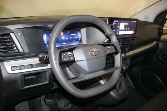 Toyota Proace (2024) thumbnail 5