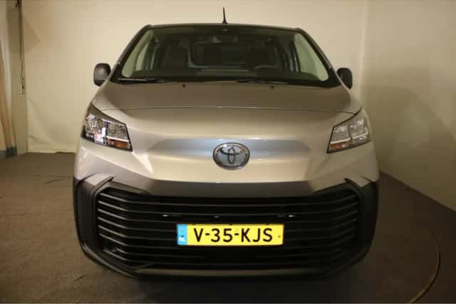 Toyota Proace (2024) thumbnail 9