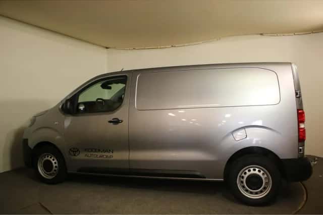 Toyota Proace (2024) thumbnail 10