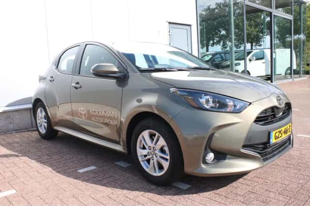 Toyota Yaris (2025) thumbnail 11