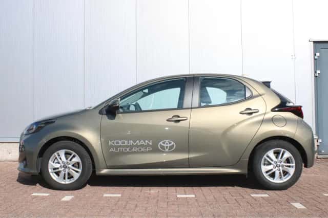 Toyota Yaris (2025) thumbnail 12