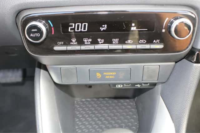 Toyota Yaris (2025) thumbnail 22