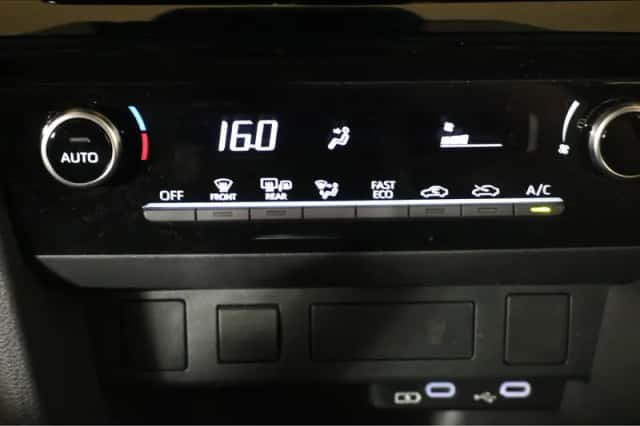Toyota Yaris Cross (2025) thumbnail 25