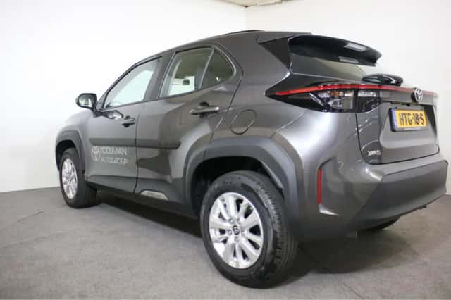 Toyota Yaris Cross (2025) thumbnail 4