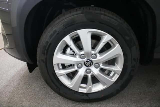 Toyota Yaris Cross (2025) thumbnail 6
